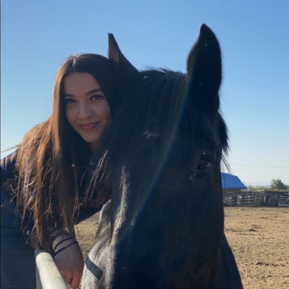 Meet your Posher, Asma - Picture 1 of 1